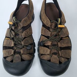 KEEN BROWN LEATHER SLIP ON WATERPROOF HIKING SHOES SIZE 8 1/2